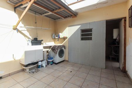 Casa à venda com 240m², 3 quartos e 1 vagaQuintal e Área de Serviço