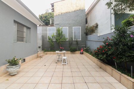 Casa à venda com 240m², 3 quartos e 1 vagaEntrada - Jardim e Quintal