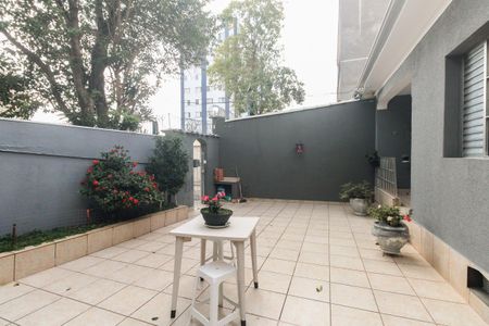 Casa à venda com 240m², 3 quartos e 1 vagaEntrada - Jardim e Quintal