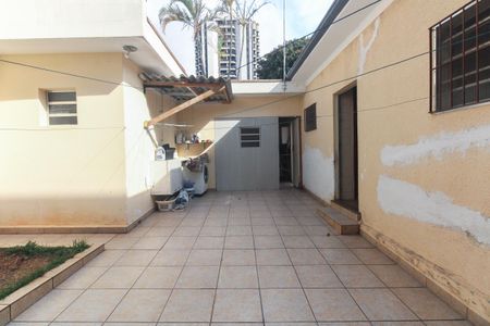 Casa à venda com 240m², 3 quartos e 1 vagaQuintal e Área de Serviço