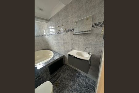 Casa à venda com 2 quartos, 163m² em Santa Terezinha, Santo André