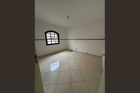 Casa à venda com 2 quartos, 163m² em Santa Terezinha, Santo André
