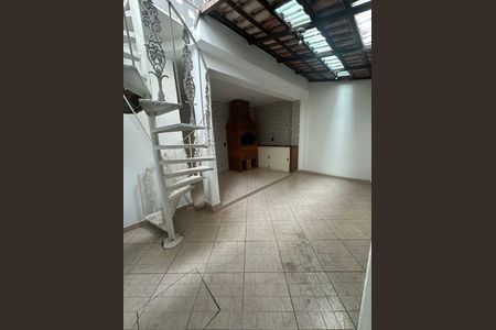 Casa à venda com 2 quartos, 163m² em Santa Terezinha, Santo André