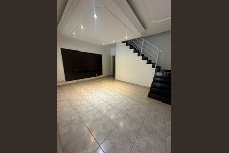 Casa à venda com 2 quartos, 163m² em Santa Terezinha, Santo André