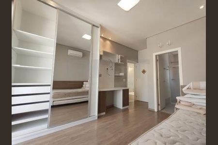 Casa à venda com 4 quartos, 318m² em Swiss Park, Campinas