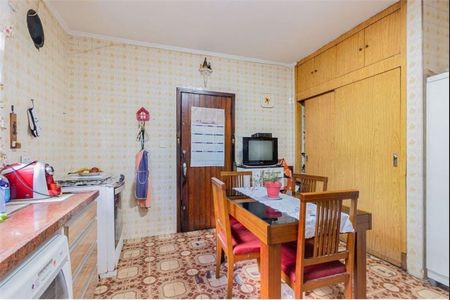 Casa à venda com 3 quartos, 122m² em Vila Carrão, São Paulo