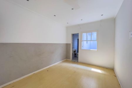Quarto 2 de casa para alugar com 2 quartos, 150m² em Jardim da Gloria, São Paulo