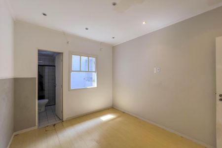 Quarto 2 de casa para alugar com 2 quartos, 150m² em Jardim da Gloria, São Paulo