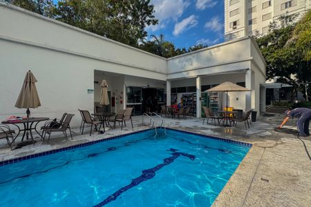 Apartamento à venda com 70m², 2 quartos e 1 vagaÁrea comum - Piscina