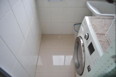 Apartamento à venda com 68m², 3 quartos e 1 vagaÁrea de Serviço