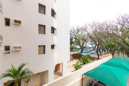 Apartamento à venda com 65m², 2 quartos e 1 vaga Apartamento à venda com 65m², 2 quartos e 1 vagaVista da Varanda da Sala