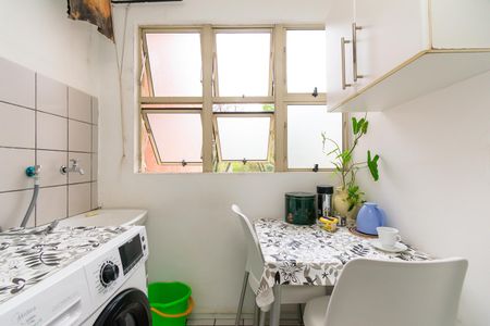 Apartamento à venda com 65m², 2 quartos e 1 vaga Apartamento à venda com 65m², 2 quartos e 1 vagaÁrea de Serviço