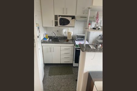 Cozinha de apartamento à venda com 2 quartos, 57m² em Vila Nova Conceição, São Paulo