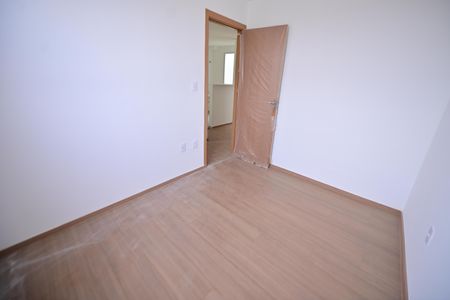 Quarto 1 de apartamento para alugar com 2 quartos, 43m² em Lorena Park, Goiânia