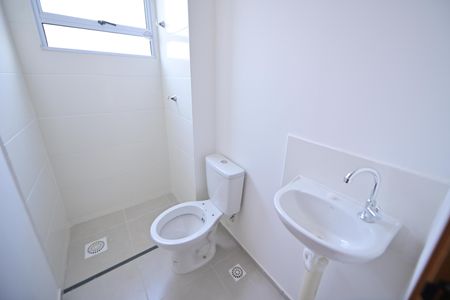 Apartamento para alugar com 43m², 2 quartos e 1 vaga Apartamento para alugar com 43m², 2 quartos e 1 vagaBanheiro