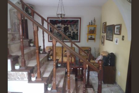 Casa à venda com 167m², 3 quartos e 1 vaga