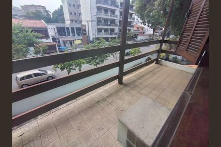 Casa de condomínio à venda com 364m², 5 quartos e 3 vagas