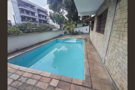 Casa de condomínio à venda com 364m², 5 quartos e 3 vagas