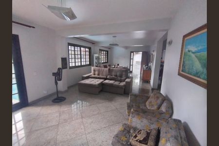 Casa de condomínio à venda com 364m², 5 quartos e 3 vagas