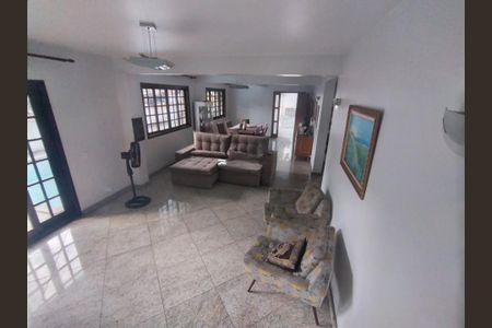 Casa de condomínio à venda com 364m², 5 quartos e 3 vagas