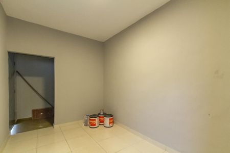 Casa à venda com 121m², 2 quartos e 2 vagasQuarto de Serviço