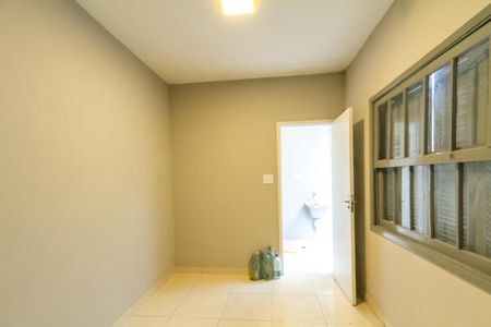 Casa à venda com 121m², 2 quartos e 2 vagasQuarto de Serviço