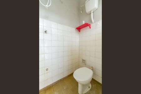 Casa à venda com 121m², 2 quartos e 2 vagasBanheiro de serviço