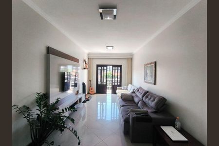 Casa à venda com 3 quartos, 175m² em Rio Pequeno, São Paulo