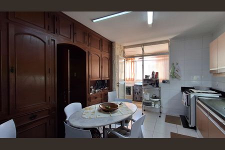 Apartamento à venda com 170m², 4 quartos e 1 vagaCozinha