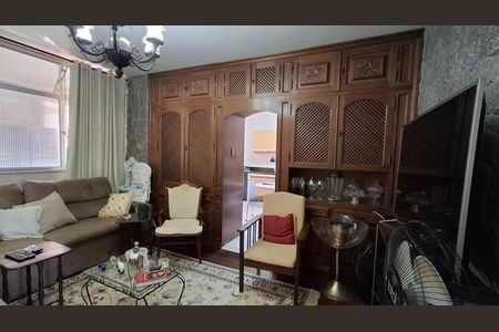 Apartamento à venda com 170m², 4 quartos e 1 vagaSala de TV