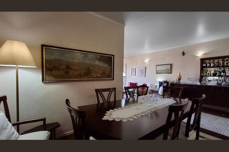 Apartamento à venda com 170m², 4 quartos e 1 vagaSala