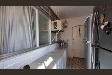 Apartamento à venda com 170m², 4 quartos e 1 vagaÁrea de Serviço