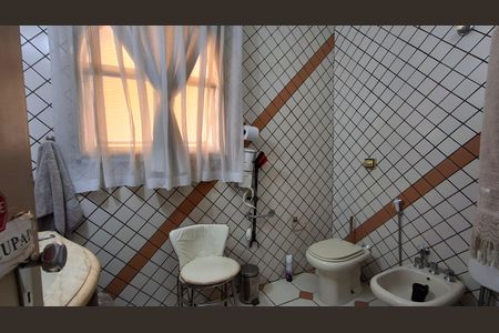 Apartamento à venda com 170m², 4 quartos e 1 vagaBanheiro da suíte