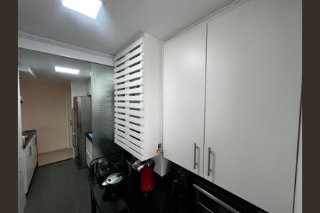 Apartamento à venda com 72m², 3 quartos e 1 vagaÁrea de Serviço