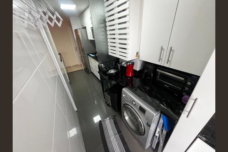 Apartamento à venda com 72m², 3 quartos e 1 vagaÁrea de Serviço