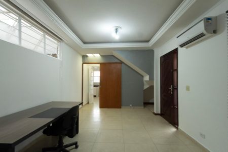 Casa para alugar com 114m², 3 quartos e 3 vagasSala