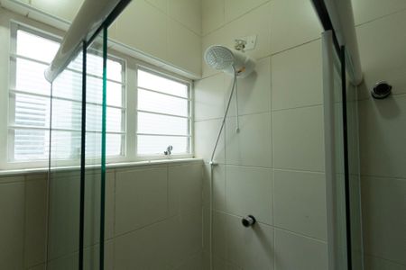 Casa para alugar com 114m², 3 quartos e 3 vagasBanheiro Social