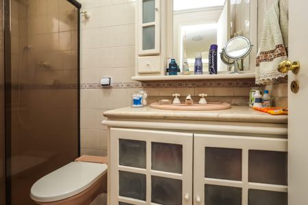 Apartamento à venda com 60m², 2 quartos e 1 vaga Apartamento à venda com 60m², 2 quartos e 1 vagaBanheiro