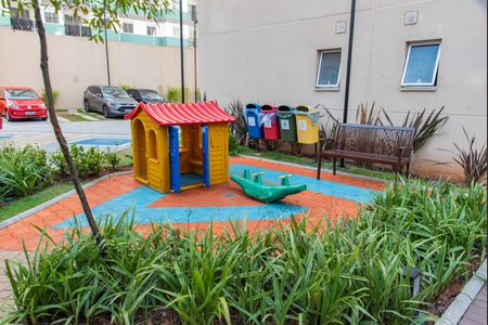 Apartamento para alugar com 27m², 1 quarto e sem vaga Apartamento para alugar com 27m², 1 quarto e sem vagaÁrea comum - Playground
