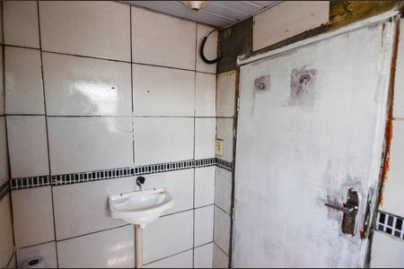 Banheiro Social de apartamento para alugar com 1 quarto, 35m² em Imperial de São Cristóvão, Rio de Janeiro