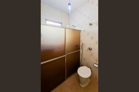 Casa à venda com 253m², 5 quartos e 4 vagas Casa à venda com 253m², 5 quartos e 4 vagasBanheiro da Suíte 2