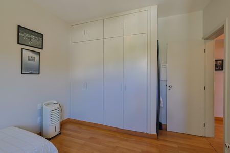 Apartamento à venda com 220m², 4 quartos e 3 vagasQuarto 