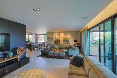 Apartamento à venda com 220m², 4 quartos e 3 vagasSala