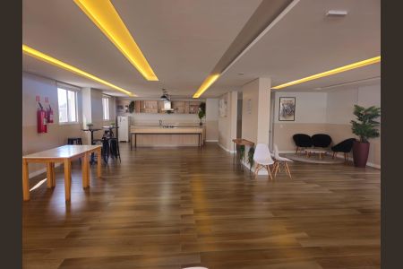 Apartamento à venda com 110m², 3 quartos e 2 vagas Apartamento à venda com 110m², 3 quartos e 2 vagasHall Social