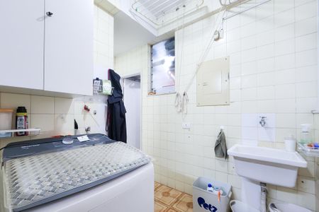 Apartamento à venda com 132m², 3 quartos e 1 vagaÁrea de Serviço