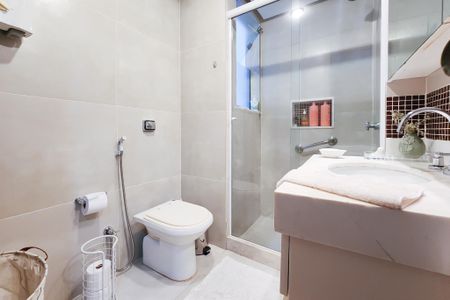 Apartamento à venda com 132m², 3 quartos e 1 vagaBanheiro da Suíte