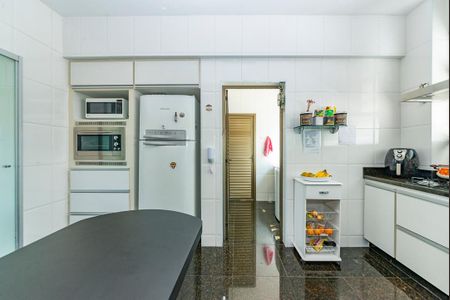 Apartamento à venda com 109m², 3 quartos e 3 vagasCozinha