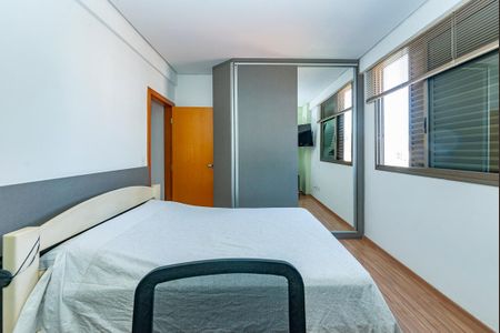 Apartamento à venda com 109m², 3 quartos e 3 vagasQuarto 