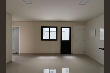 Sala de apartamento para alugar com 2 quartos, 45m² em Vila Gilda, Santo André