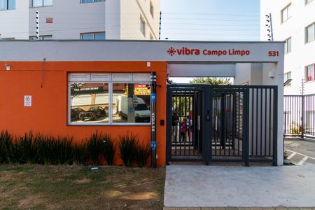 Apartamento à venda com 40m², 2 quartos e sem vaga Apartamento à venda com 40m², 2 quartos e sem vagaFachada